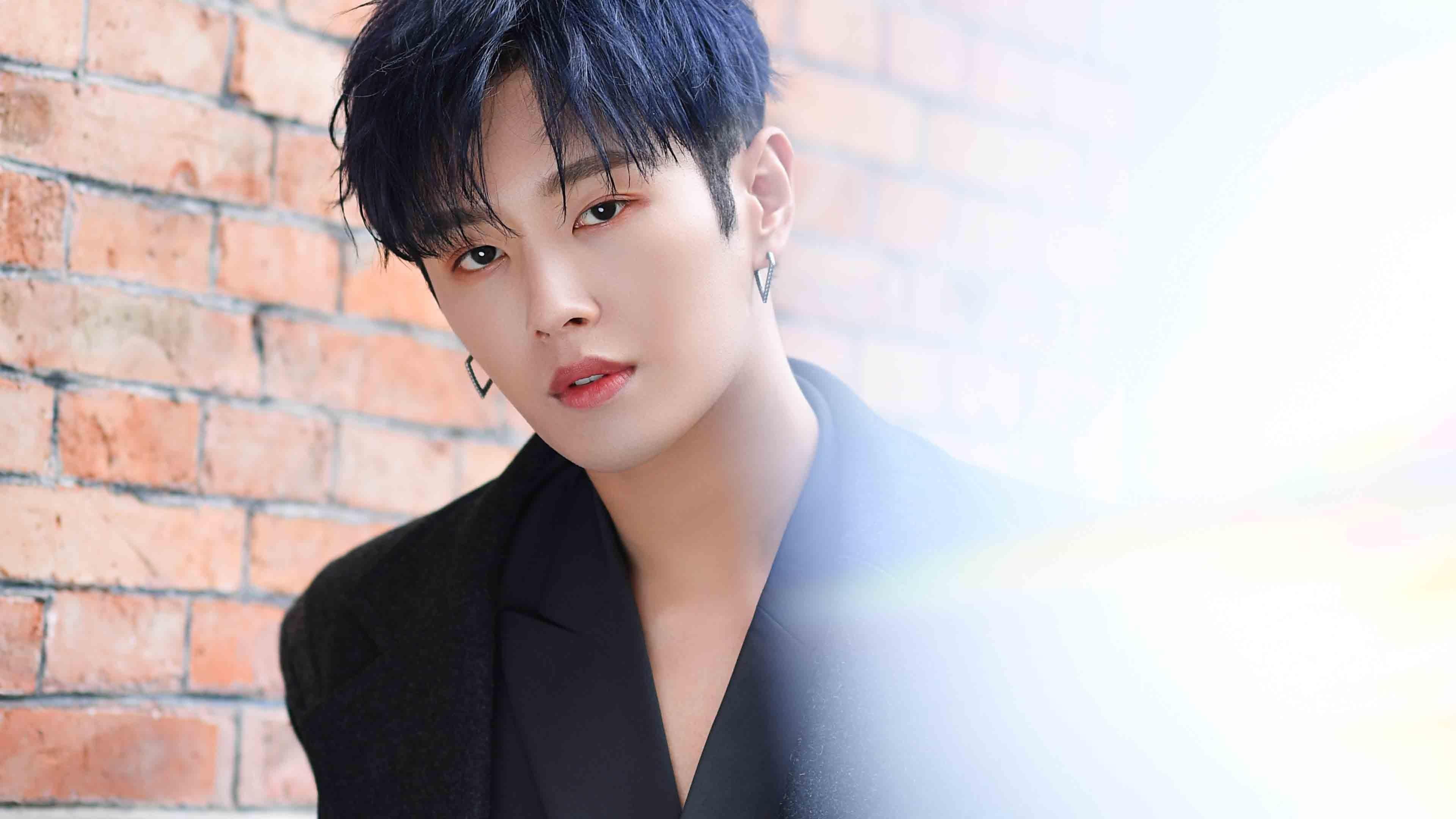 传统火把晚会舞龙舞狮，文化与运动盛大庆典