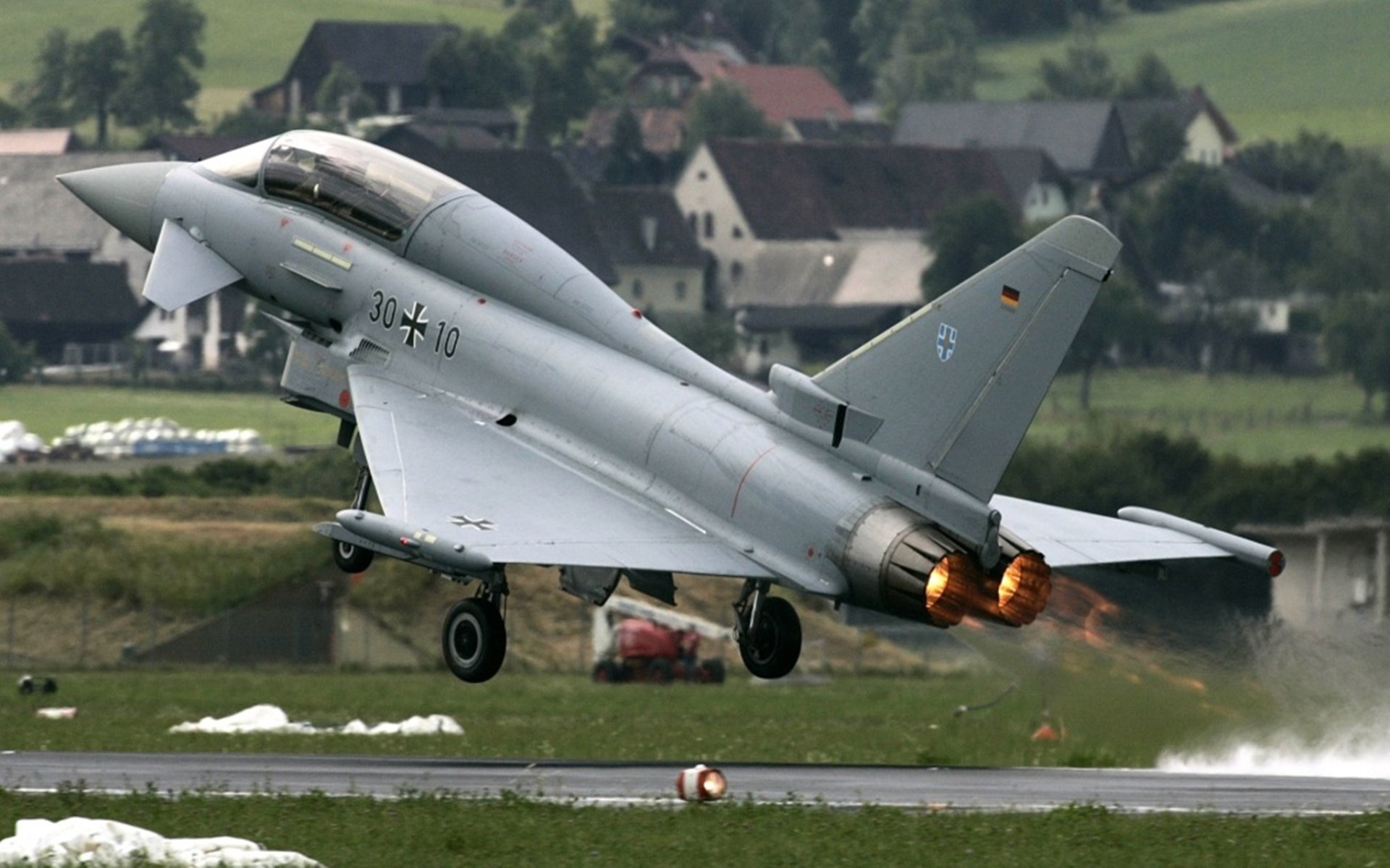 “生死瞬间:救援背后的人性光辉”,生死瞬间视频