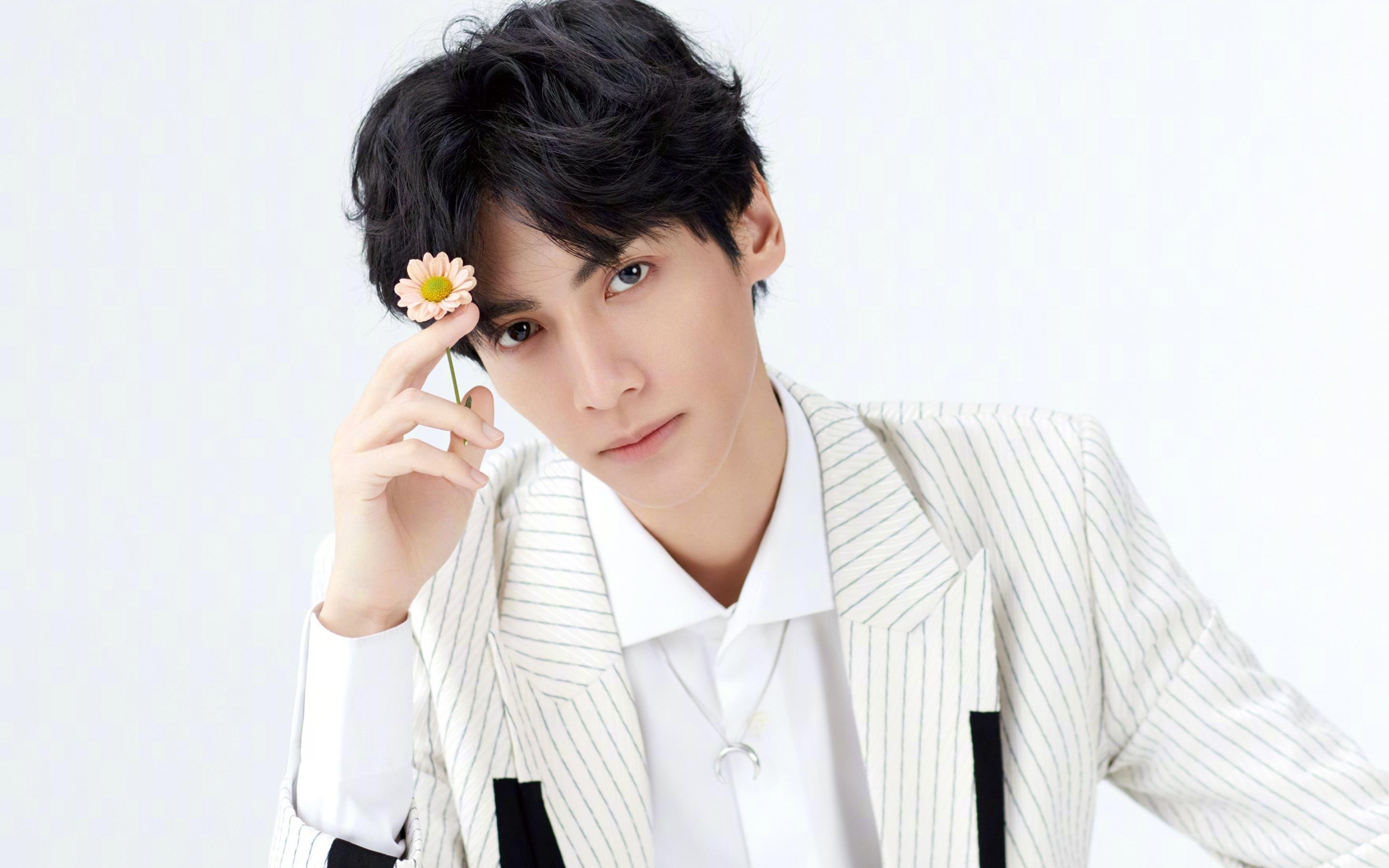 从逆境到荣耀：追寻那段难忘的夺冠历史，从逆境中走出来的经历